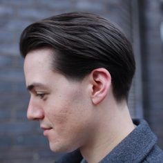 Taper Haircut, Slick Back Haircut, Back Hairstyle, Trendy Mens Hairstyles, Automatic Hair Curler, Mens Haircuts, Cool Hairstyles For Men