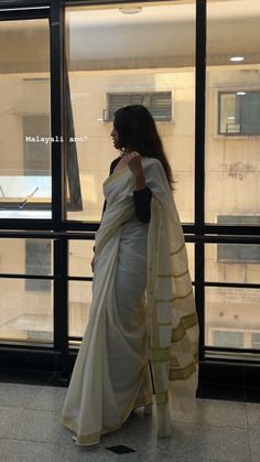 Onam Saree Fake Snap, Onam Instagram Story Ideas, Onam Saree Caption For Instagram, Onam Saree With Hijab, Onam Captions For Instagram, Onam Saree Aesthetic, Saree Aesthetic Instagram Story, Onam Captions, Onam Saree Poses