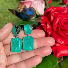 Royal Elegance Natural Glowing Neon Green Colombian Emerald - Etsy Romania Emerald Style, Beach Birthday, Colombian Emeralds, Beautiful Gift Wrapping, Trendy Earrings, Girls Gift, Stunning Earrings, Matching Necklaces, Emerald Diamond