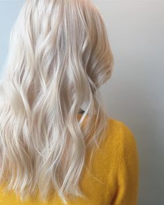 White Gold Hair Color, Level 10 Blonde Hair, Natural White Blonde Hair, Levels Of Blonde, Natural Platinum Blonde Hair, Level 10 Hair, Levels Of Hair Color, Level 10 Blonde