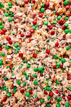 Christmas Snack Mix makes the perfect holiday treat, packed with cereal, pretzels, M&M's, and a creamy white chocolate coating! Christmas Mix With White Chocolate, Chex Mix White Chocolate Christmas, Smores Cereal Treats, Christmas Treats With Chex Cereal, Chex Mix With White Choc, White Chocolate Mix Christmas, Christmas Cereal Treats Holiday Snacks, Christmas Desserts With Pretzels, M&m Chex Mix Recipes