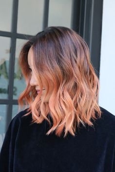 Champagne Blond, Ombre Wavy Hair, Cheveux Oranges, Short Ombre Hair, Peach Hair, Edgy Hair, Brown Blonde Hair