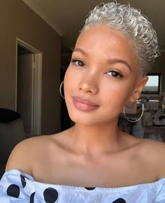 Platinum Curls, Short Bleached Hair, Wigs Bob, Natural Hair Cuts, Wigs Curly