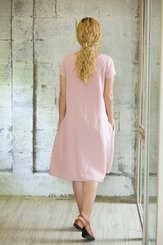 Pink Relaxed Fit Linen Dress For Summer, Pink Relaxed Fit Linen Summer Dress, Pink Linen Dress For Daywear, Pink Linen Daywear Dress, Pink Linen Short Sleeve Dresses, Pink Short-sleeved Linen Dress, Pink Linen Knee-length Dress, Pink Knee-length Linen Dress For Summer, Pink Knee-length Linen Dress