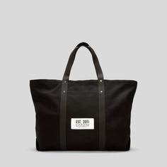 The Organic Canvas Weekender Black – Everlane Everlane Tote, Everlane Bag, Cover Crops, Canvas Weekender Bag, Studio Bag, Crop Rotation, Sweatshirts For Women, Rucksack Backpack, Brown Leather Totes