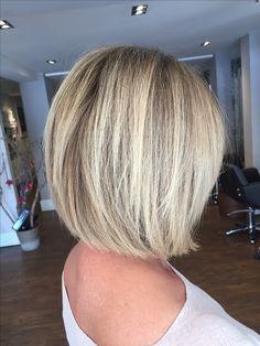 Blonde Bob Back View, Short Hairstyles Fine, Natural Gray Hair, Hair Appointment, Haircut And Color, Hair Reference, Hair Color And Cut, Hair Highlights