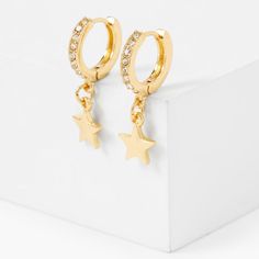 Claire's Gold 15MM Crystal Star Huggie Hoop Earrings Shine Like A Star, Jewelry Accessories Ideas, Gold Jewelry Earrings, Fashionable Jewelry, Accessories Ideas, Crystal Stars, Christmas 2023, Huggie Hoop Earrings, Jewelry And Accessories