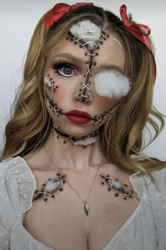 Doll Makeup Halloween, Creative Halloween Makeup, Halloween Beauty, Amazing Halloween Makeup