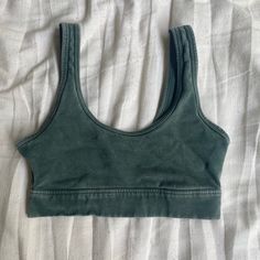 Xs Never Worn Green Color Summer Everyday Cotton Bra, Summer Cotton Bra, Everyday Cotton Bra, Casual Cotton Bra For Loungewear, Casual Seamless Sports Bra For Everyday, Casual Everyday Cotton Sports Bra, Casual Cotton Seamless Bra, Casual Everyday Summer Bra, Fitted Casual Cotton Bra