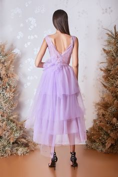 Description Lilac A-line, Short dress Sleeveless V-Neck Tulle Dry Clean Made in Lebanon SKU op-5942 Marchesa Couture, Bridal Consultant, Midi Dress Style, Sleeveless Short Dress, Long Midi Dress, Tulle Gown, Layered Skirt, Dress Sleeveless, Tulle Dress