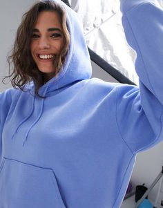 Blue Hoodie Outfit, Basters, Women Sweaters Winter, Sweatshirt Outfit, Hoodie Outfit, Oversized Hoodie, Sporty Outfits