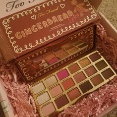 Bnib, Too Faced Gingerbread Palette This Is Such A Beautiful, High Pigmented Palette That Smells Soooo Yummy!! No Longer Made Or Sold/ Limited Edition! Holiday 2018 Palette! Slytherin Shifting, Christmas Cosmetics, Too Faced Gingerbread, Ella Jane, Makeup Palette Collection, Too Faced Christmas, Shifting Script, Ariel Wedding, Korean Makeup Tutorials