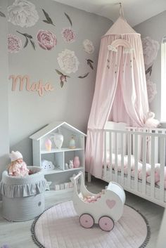 Pretty Nursery Ideas, Grey Nursery Ideas, White And Grey Nursery, Nursery Ideas For Girls, Classic Boho Style, Pretty Nursery, Pink And Gray Nursery, Ideas Habitaciones