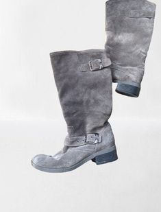 Grey suede leather vintage boots shoes women  Size 38 EU/ 5 UK/ 7.5 US Suede leather warmed boots Brand: Roberto Santi Thank you for visit my retro shop :) I send with registered post or couriers, if you need extra shipping Casual Gray Suede Boots, Vintage Ankle-high Suede Boots, Boots Shoes Women, Gray Leather Slip-on Boots, Gray Suede Boots, Grey Leather Boots, Womens Booties, Gray Winter, Retro Shop