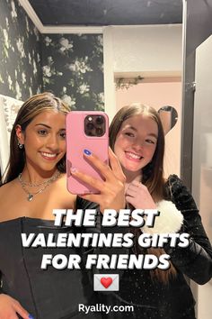 these are such cute valentine's day gifts for friends 🫶 Valentines Gift Ideas Best Friend, Valentine Gift Ideas For Friends, Gifts For Your Bestfriend, Messages In A Bottle, Cute Valentines Day Ideas