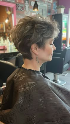 Carefree Confidence: 24 Wash-and-Wear Cuts for Older Women Back Of Head Hairstyles For Women, Short Hair Older Women, Haircut For Older Women, Body Wave Hair, Older Women Hairstyles, Haircuts For Long Hair, Modern Hairstyles