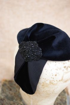 BLACK Velvet & Cotton Half Hat // Headpiece Vintage 30s 20s - Etsy Elegant Black Hat For Costume, Black Fitted Formal Headpiece, Fitted Black Headpiece For Formal Occasions, Elegant Black Costume Hat, Fitted Black Headpiece For Vintage Events, Black Fitted Headband For Evening, Elegant Black Headband Costume Hat, Fitted Black Headband For Evening, Vintage Adjustable Headband For Evening