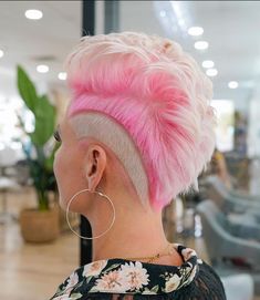 Pink Mohawk Women, Pixie Mohawk Haircut, Mohawk Hair, Short Shaved Hairstyles, Nape Undercut, Haircut Women, Frizz Free Hair