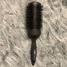 Brand New Never Used Purchased From Crown Brush Website! Very Similar To The Wet Brush Round Blowout Styling Hair Brush Blowout Brush, Round Hair Brush, Styling Hair, Wet Brush, Round Brush, Hair Brush, Hair Tools, Christmas List, Womens Hairstyles