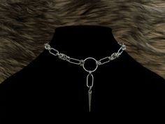 14 inch total length (clasp + chain + o ring) byzantine and Paperclip link choker! Features a dangly spike charm. Chainmail and o ring are aluminum and Paperclip links are stainless steel Clasp is silver plated. Necklace is on a hand stamped/ hand drawn backing and come in a mesh bag or pillow box with crinkle paper. I also include a random teabag and candies (vegan) if you do not want this included please leave a note (: some orders may include a mini crystal or two or stickers! Chainmail Ring, Wearable Jewelry, Chain Accessories, Diy Jewelry Unique, Crinkle Paper, Chain Maille, Wire Work Jewelry, Work Jewelry, Pillow Box