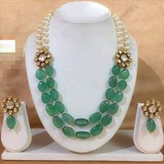 Gold Rodium Polish Green color Necklace in Metal Alloy studded with Kundan Indian Gold Necklace, Coral Jewelry Set, Gold Necklace Indian, Pearl Necklace Designs, Bridal Diamond Jewellery, Black Beaded Jewelry, Beaded Jewels, Gold Bride Jewelry, Layered Necklace Set