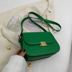 Brand Name: LkblockHandbags Type: Shoulder BagsTypes of bags: Handbags & Crossbody bagsMain Material: PULining Material: PolyesterShape: SquareHardness: SoftPattern Type: SolidInterior: Cell Phone PocketDecoration: LOCKExterior: NONEOccasion: VersatileClosure Type: zipper Luxury Crossbody, Ladies Purse, Crossbody Bags For Women, Bag Luxury, Klein Blue, Types Of Bag, Brand Designer, Luxury Brand, Sling Bag