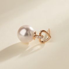 Material: 18K Rose Gold, Akoya Pearl, and Diamonds Akoya saltwater cultured pearl Pearl size: 8.0-8.5mm Weight of diamonds: 6 diamonds, around 0.039ct in total Handpicked of every pearl, only the top 1% of pearls are selected Handcrafted Sold as a pair Lifetime warranty Diamond Red, Studs Earrings, Summer Instagram, Akoya Pearls, Heart Studs, Heart Earrings Studs, Pearl Size, 18k Rose Gold, Red Heart