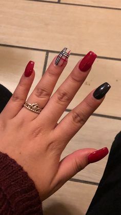 Red And Black Acrylic Nails Designs Ideas, Black Grey And Red Nails, Red Flannel Nails, Red Black Christmas Nails, Red And Black Nails Christmas, Red Burberry Nails, Red And Black Plaid Nails, Red And Black Christmas Nails, Autumn Acrylics