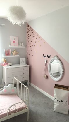 Toddler Girl Bedroom Paint Ideas, Girls Pink Bedroom Ideas, Girls Bedroom Paint Ideas, Teen Bedroom Ideas, Cool Teen Bedrooms, Baby Mirror, Toddler Bedroom, Subway Surfers