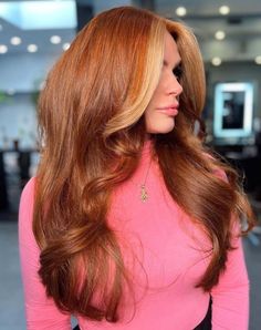 Copper Hair with Blonde Front Streaks Copper Hair With Face Framing Highlights, Copper Hair With Blonde, Copper Brown Hair Color, Copper Blonde Hair Color, Pretty Red Hair, Framing Pieces, Copper Hair Color Ideas, Hair Color Mahogany, Red Copper Hair Color