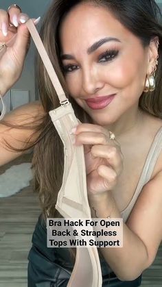 How To Make A Bra Look Strapless, Bra With Straps To Strapless, How To Make My Bra Strapless, How To Wear Strapless Bra With Straps, How To Fix Bra Cup Gap, How To Wear A Strapless Dress, Bra For Open Back Dress, Diy Strapless Bra Hacks, Backless Top Bra Hack