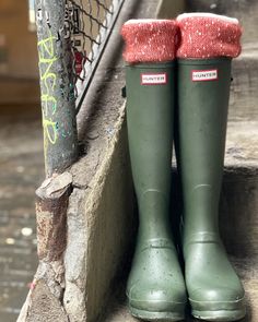 Boot Cuffs SLUGS Fleece Rain Boot Liners Ivory With A Knit | Etsy Hunter Boots Outfit, Fleece Boots, Short Rain Boots, Boot Toppers, Timberland Style, Boots Accessories, Fashionable Snow Boots, Boot Liners, Hunter Rain Boots