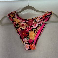 Great Condition! New But No Tags. Please See All Photos For Exact Condition. If You Have Any Questions Just Ask! Measurements May Not Be Exact. Check Out My Other Listings To Bundle And Save! **Smoke Free Home** Pink High Waist Swimwear For Sunbathing, Pink High Waist Tankini For Beachwear, Pink High-waist Swimwear For Sunbathing, Pink High-waist Tankini For Summer, High Waist Pink Tankini Beachwear, High Waist Pink Summer Tankini, Pink High Waist Swimwear For Beach Party, High Waist Pink Swimwear For Beach Party, Pink High Waist Swimwear For Spring