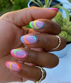 Lime And Pink Nails, Neon Nail Designs Summer, White Nails With Neon Design, Uv Nails Designs, White And Neon Nails, Holiday Nail Ideas Summer, Neon Vacation Nails, Fun Neon Nails, Neon Lime Nails