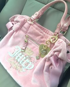 Pastel Outfit, Girly Bags, Luxury Purses, Juicy Couture Bags, Couture Bags, Pretty Bags, Cute Purses, Chanel Deauville Tote Bag