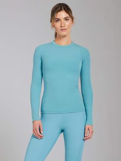 Designed with a high neckline and a slim fit, this long sleeve top is engineered with shape retention technology to provide sophistication and comfort in one essential piece. Made for superior comfort, this top is ultra soft and stretchy to keep you on the move all day long. High Neckline, Sleeve Designs, Sale Design, Dad Hats, Long Sleeve Top, Design Details, Fitness Models, Long Sleeve Tops, Sleeve Top