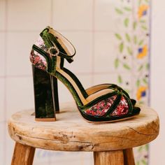 Wide Heels, Green Floral Print, Green Marble, Fabulous Shoes, Green And Red, New Wardrobe, Printed Fabric, Cute Shoes