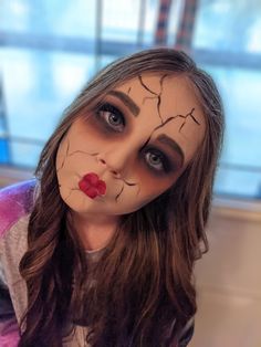 Creepy Doll Face Makeup, Creepy Doll Costume Makeup, Scary Doll Make Up, Creepy Dolls Costume, Diy Creepy Doll Costume, Creepy Doll Makeup For Kids, Doll Face Paint Halloween, Broken Doll Makeup Kids, Easy Doll Makeup