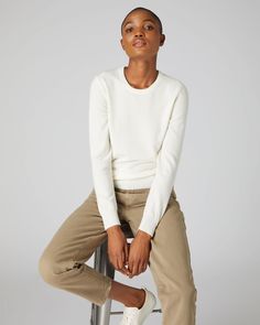 Round Neck Cashmere Sweater Ivory White | N.Peal, London Winter White Cashmere Crew Neck Sweater, Winter White Crew Neck Cashmere Sweater, Elegant Cream Crew Neck Sweater, Cream Cashmere Crew Neck Top, Cream Crew Neck Cashmere Top, White Cashmere Sweater, Round Neck Sweater, Cashmere Jumper, Womens Cashmere