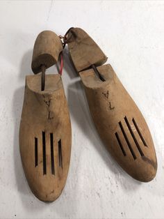 Vtg Wood Shoe Tree Stretcher Form Mold Insert Shaper Size Adjustable. Shipped with USPS Priority Mail. Norwegian Wool Sweater, Mini Copper, Shoe Molding, Wood Shoe, Shoe Stretcher, Wood Shoes, Shoe Last, Wooden Shoes, Shoe Tree