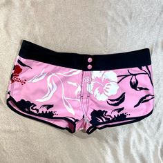 Nwot Beach Rays Lovely And Super Cute Swim Shorts Hawaiian Style - Reversible (Other Side Is Pink). The Pink Side Has Pocket. Colors: Pink, Black 100% Polyester. Size 7. The Waist Measurement Is 30”. Perfect New Never Worn Condition. Same Day Shipping. All Proceeds Go To Charity. Cute Swimwear With Shorts, Bathing Suit Shorts Women, Swimming Clothes For Women, Swimming Shorts For Women, Swimming Wear Women, Cute Swim Shorts, Foldover Shorts, Swimwear With Shorts, Pink Bikinis