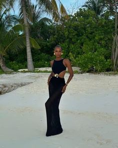 These Are The Summer Holidays Outfits You Want To Copy - CLOSS FASHION Tulum Outfits Ideas, Jasmine Tookes Style, Jasmin Tookes, Luxurious Outfits, Tulum Outfits, Soft Feminine Outfits, Tropical Vacation Outfits, Island Outfit