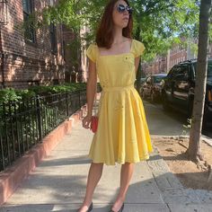 Emma Stone Inspired Yellow Swing Dress/ Movie Dress/ Mia | Etsy Vintage Wedding Dress 1950s, Vintage 60s Dress, Holiday Skirt, Circular Skirt, 1950s Wedding, Vestidos Retro, Custom Made Dress, Vintage Dress 60s, Holiday Skirts