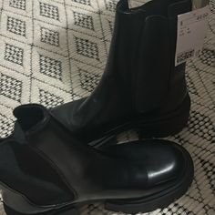 Black Booties From H&M Size 9 H&m Trendy Round Toe Boots, Trendy H&m Round Toe Boots, Hm Boots, Trendy H&m Boots With Round Toe, Spring Black Chelsea Boots With Lug Sole, Trendy H&m Winter Boots, H&m Boots Black, H&m Fur Boots, H&m Boots