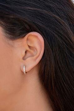 The Ally Chunky are huggie hoop earrings with cubic zirconia. These dainty, shiny, minimalist-style earrings can be worn daily as well as on special occasions. Perfect for a gift! Features: * Inner diameter: 10 mm. * Outer diameter: 14 mm. * They are sold in singles and pairs. Both options are available on the dropdown menu. * All of our jewelry is made of sterling silver (925 mm), and our gold jewelry is gold plated in 18K gold. Nickel free. Packaging: Our jewelry is packaged in a reusable bag Hoop Earrings Design, Gold Bad, Earring For Men, Gold Mangalsutra Designs, Gold Mangalsutra, Ear Jacket Earring, Small Hoop Earrings, Earrings Design, Cz Stud Earrings