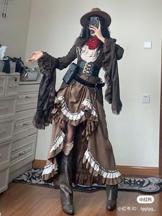 Corset Dresses Vintage, Female Pirate Outfit, Medival Outfits Woman, Medival Outfits Women, Hotel Wardrobe, Iconic Clothes, Middle Ages Dress, Corset Dress Vintage, Drawing Ideas References