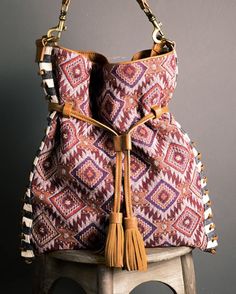 Handbag Boho Chic, Bohemian Bags Handmade, Patchwork Bags Patterns, 2024 Handbags, Boho 2024, Boho Fashion Style, Purses 2024, Beautiful Purses, Bohemian Handbags