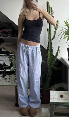 Scandi Girl Aesthetic Outfit, Dark Summer Clothes, Lounge Aesthetic Outfit, At Home Summer Outfits, Pj Aesthetic Outfit, Aesthetic Pyjamas Outfit, Comfy Pjs Aesthetic, Outfits For Breakfast, Pijama Pants Outfit