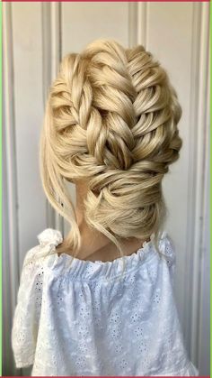 ᴀʟᴇxᴀɴᴅʀᴀ ᴡɪʟꜱᴏɴ📍ʀʜᴏᴅᴇ ɪsʟᴀɴᴅ | Braided texture 🤍 . . #updo #updotutorial #hairtutorial #hairreel #updohairstyles #braidedupdo #braidedhairstyles #upstyle #updoinspo... | Instagram Claw Clip Hairstyle Tutorial, Tips To Grow Your Hair, Half Up Claw Clip, Bohemian Updo, Dutch Braid Updo, Classy Updo, Claw Clip Hairstyle, Clip Hairstyle, Holographic Hair