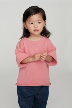 The classic unisex Boxy Tee Pocket that goes with everything! Crafted from 100% responsibly sourced BCI cotton, this elevated, round neck and rolled-edge tee will become little babe's favorite top! Its modern boxy cut, and super soft breathable knit keeps kids cool and easily moving on all their explorations. Pink Relaxed Fit Organic Cotton Top, Dad Diaper Bag, California Vibe, Tote Organization, Kids Scooter, Rain Pants, Satchel Tote, Boxy Tee, Card Bag